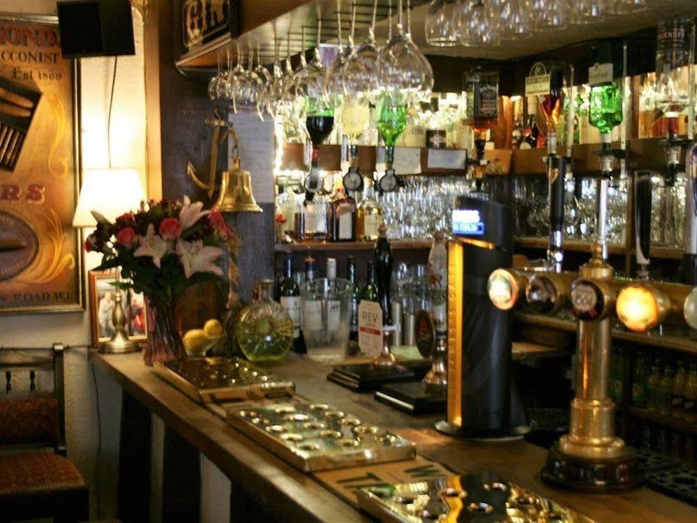 The Talbot Inn Much Wenlock Eksteriør bilde