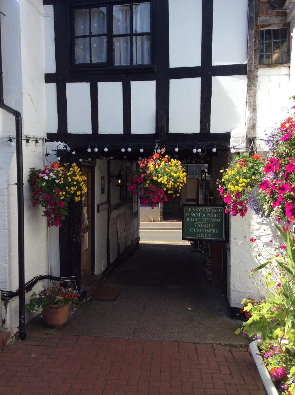 The Talbot Inn Much Wenlock Eksteriør bilde